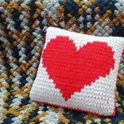 Диванная подушка "Сердце"